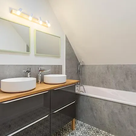 3 Avec Parking Prive Et Terrasse