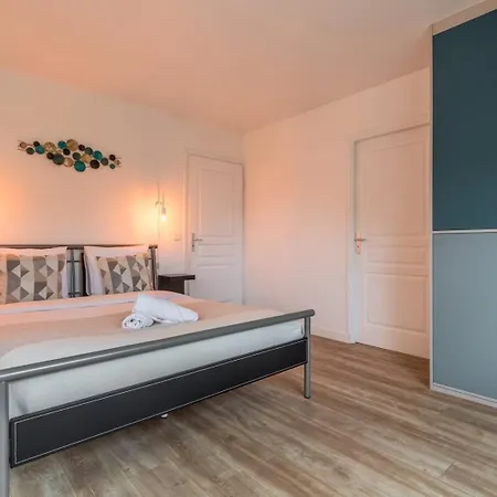 Lejlighed 3 Avec Parking Prive Et Terrasse *